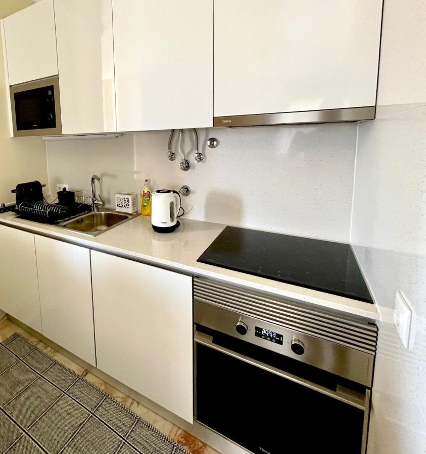 Cosy Sea View Apartment กอสตา ดา กาปาริกา ภายนอก รูปภาพ